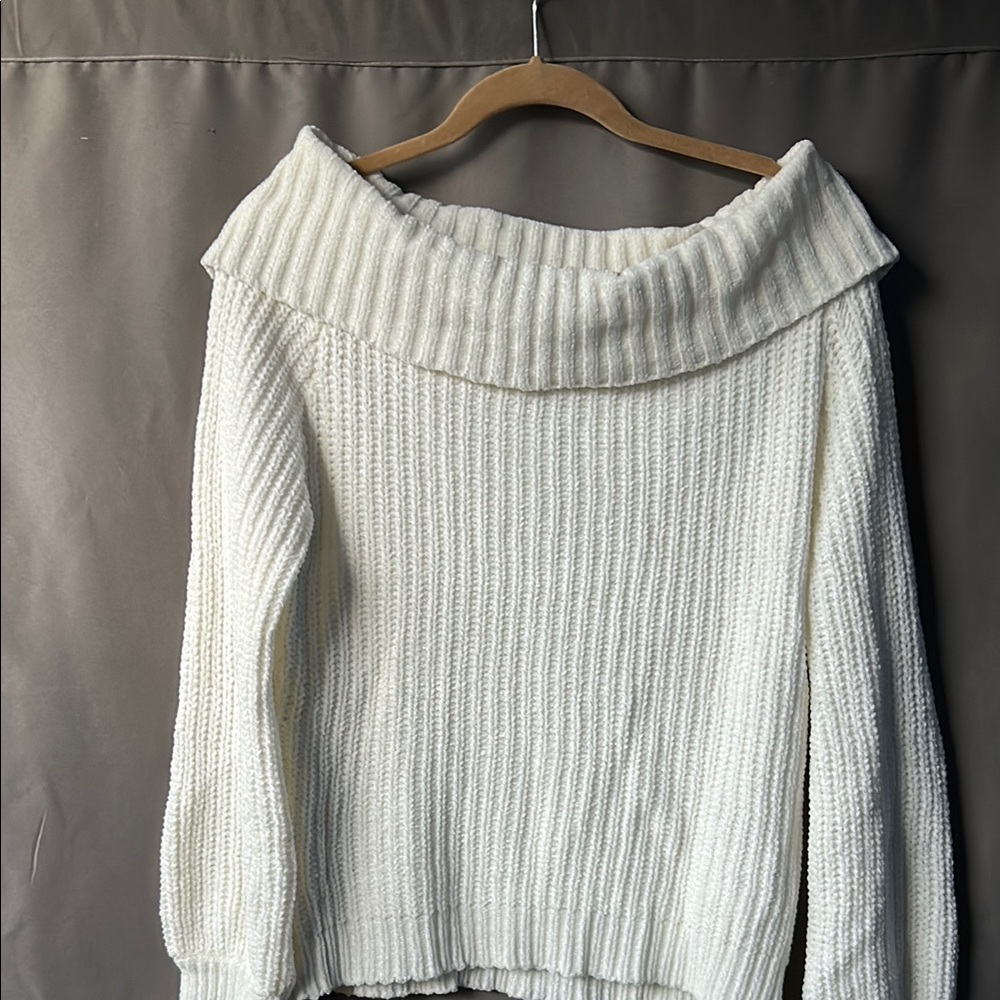 Chic soft  White Off-the-Shoulder Sweater with Ribbed Knit